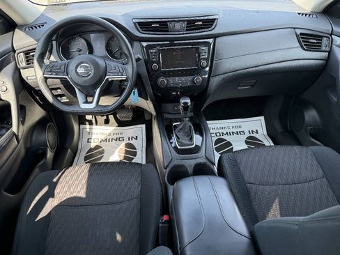 Used 2018 Nissan Rogue S AWD/4WD image 16