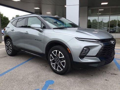 Used 2024 Chevrolet Blazer RS w/ LPO, Floor Liner Package FWD image 4
