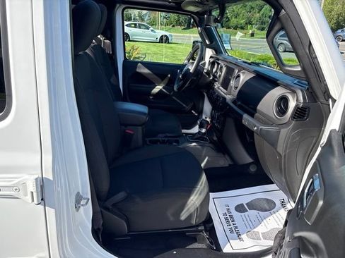 Used 2022 Jeep Wrangler Unlimited Sport w/ Sun And Sound Package AWD/4WD image 23