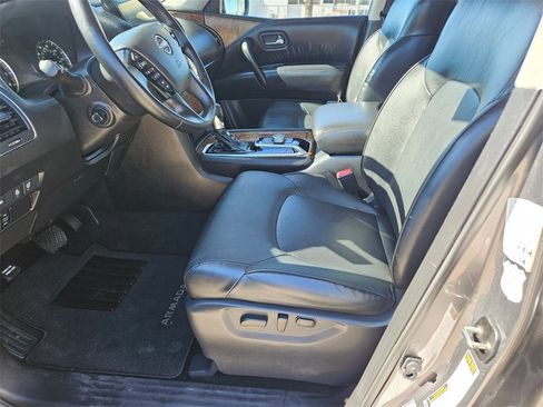 Used 2024 Nissan Armada SL image 11