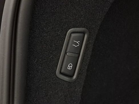 Used 2021 Maserati Levante S AWD/4WD image 27