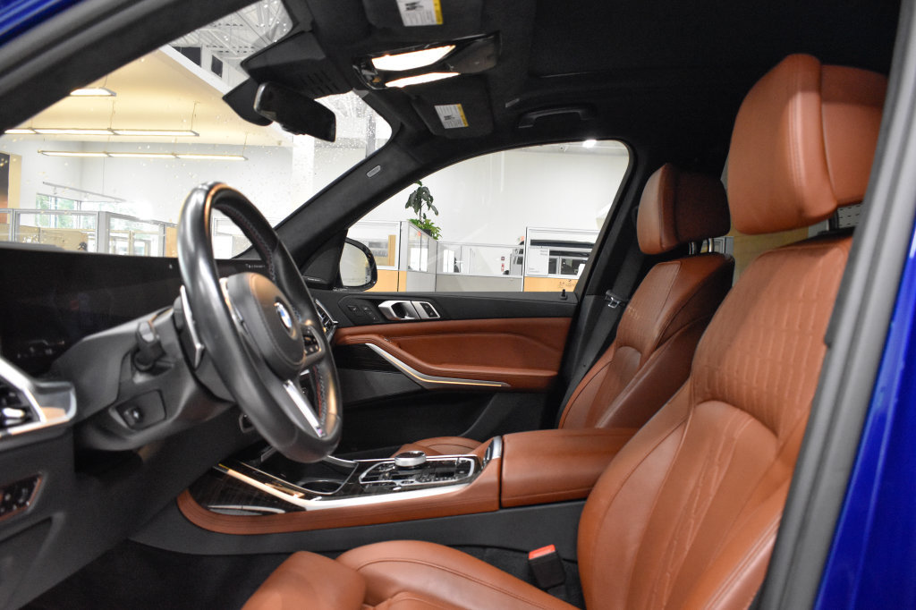 Used 2023 BMW X7 M60i w/ Executive Package AWD/4WD image 2