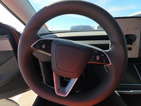 Used 2026 Tesla Model Y 2WD image 6