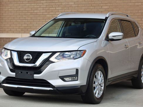 Used 2018 Nissan Rogue SV AWD/4WD image 5