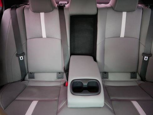 Certified 2025 Toyota Camry SE w/ Convenience Package image 13