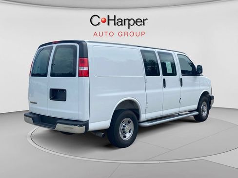 Used 2025 Chevrolet Express 2500 w/ Driver Convenience Package RWD image 3