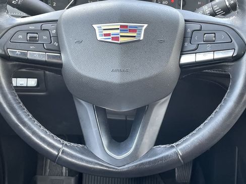 Used 2023 Cadillac XT4 Premium Luxury w/ Technology Package AWD/4WD image 10