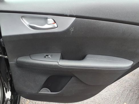 Used 2023 Kia Forte LXS image 14