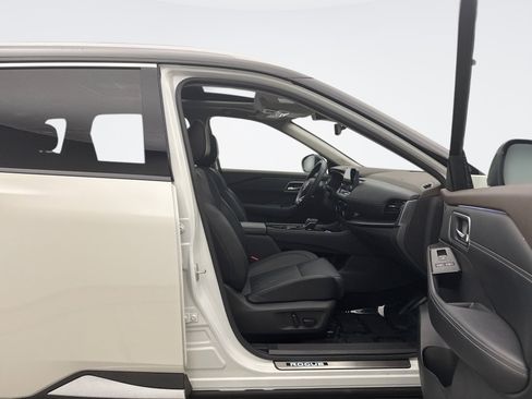 Used 2023 Nissan Rogue Platinum w/ Platinum Premium Package AWD/4WD image 19