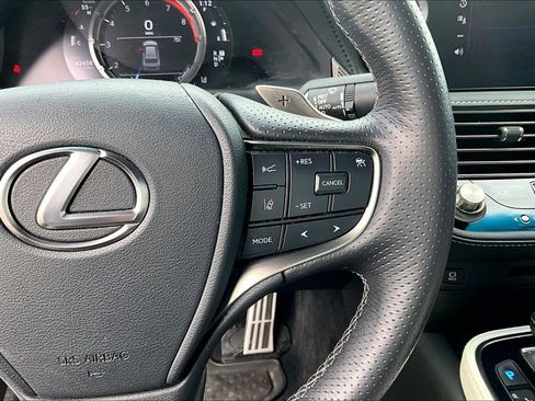 Used 2021 Lexus LS 500 F Sport w/ Accessory Package (Z2) image 11