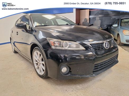 Used 2013 Lexus CT 200h w/ Premium Pkg w/Navigation FWD image 8