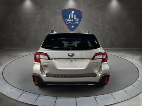 Used 2018 Subaru Outback 2.5i Limited image 4