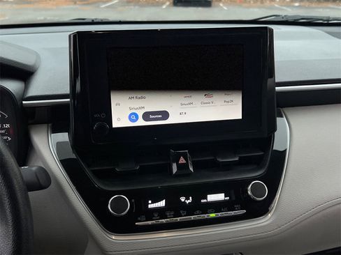 Used 2023 Toyota Corolla Cross L image 24