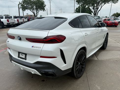Used 2022 BMW X6 M50i AWD/4WD image 3