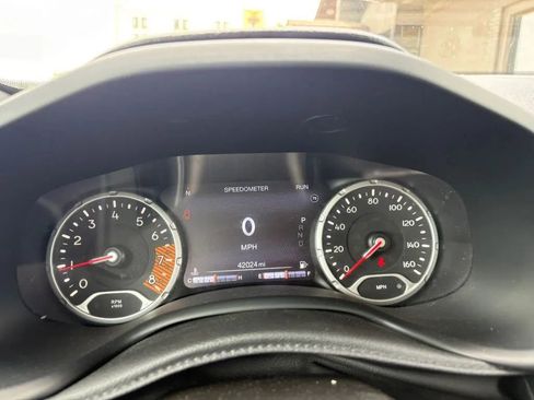 Used 2020 Jeep Renegade Trailhawk w/ Cold Weather Group AWD/4WD image 14
