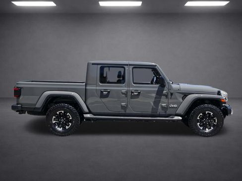 Used 2022 Jeep Gladiator Overland w/ Popular Equipment Package AWD/4WD image 3