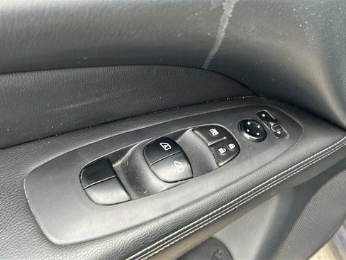 Used 2020 Nissan Pathfinder SL image 15