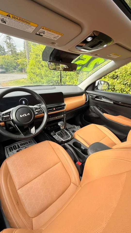 Used 2025 Kia Seltos EX w/ EX Sunroof Package FWD image 16