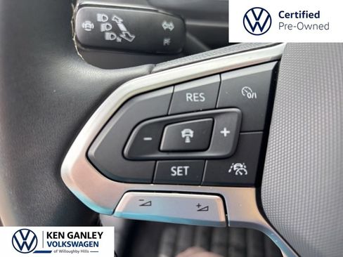 Used 2024 Volkswagen Tiguan SE w/ Panoramic Sunroof Package AWD/4WD image 21