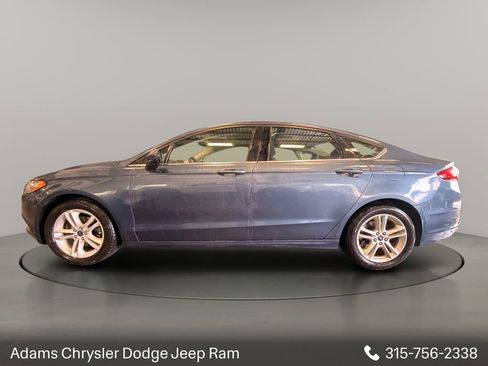 Used 2018 Ford Fusion SE FWD image 4