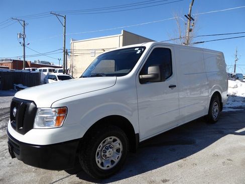 Used 2021 Nissan NV 2500 SV image 3
