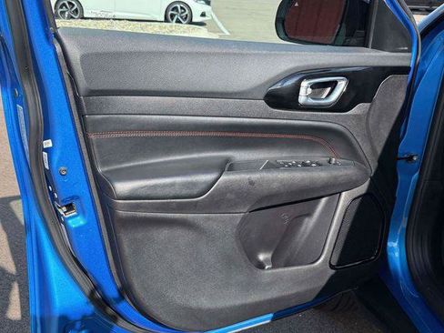 Certified 2025 Jeep Compass Trailhawk AWD/4WD image 16
