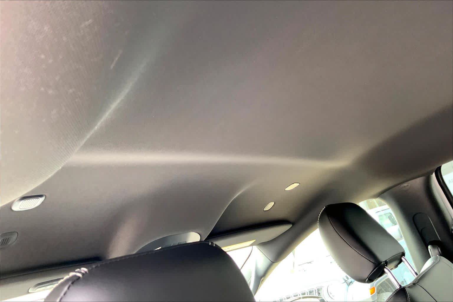 New 2026 Chrysler Pacifica Select w/ S Appearance Package FWD image 17