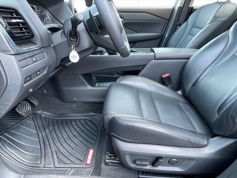 Used 2022 Nissan Rogue SV w/ SV Premium Package FWD image 23