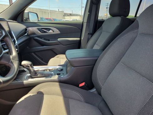 Used 2023 Chevrolet Traverse LT AWD/4WD image 22