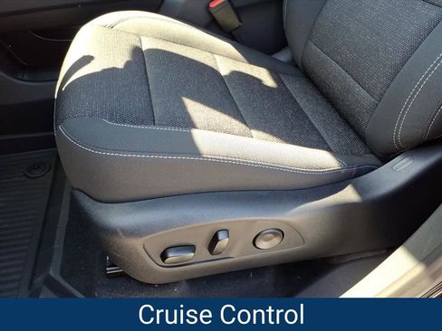 New 2026 Chevrolet Traverse LT image 17