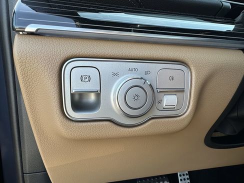 New 2026 Mercedes-Benz GLS 450 4MATIC image 35