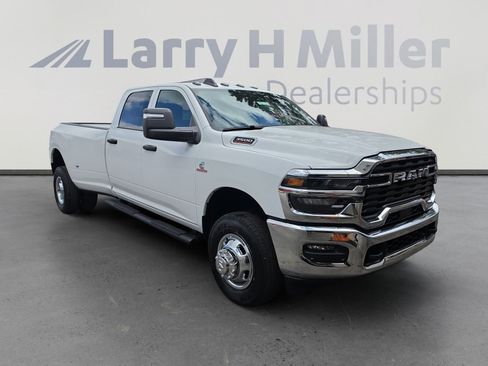 New 2026 RAM 3500 Tradesman AWD/4WD image 7