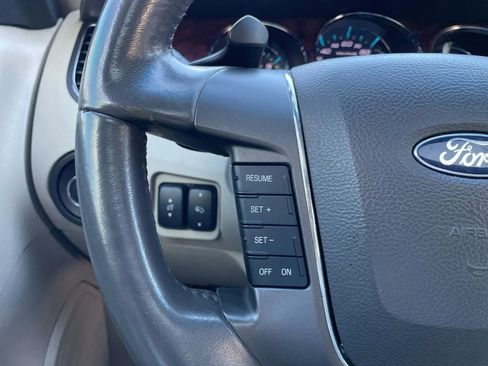 Used 2010 Ford Taurus Limited image 15