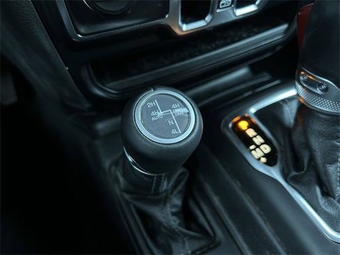 Used 2024 Jeep Wrangler High Altitude image 23