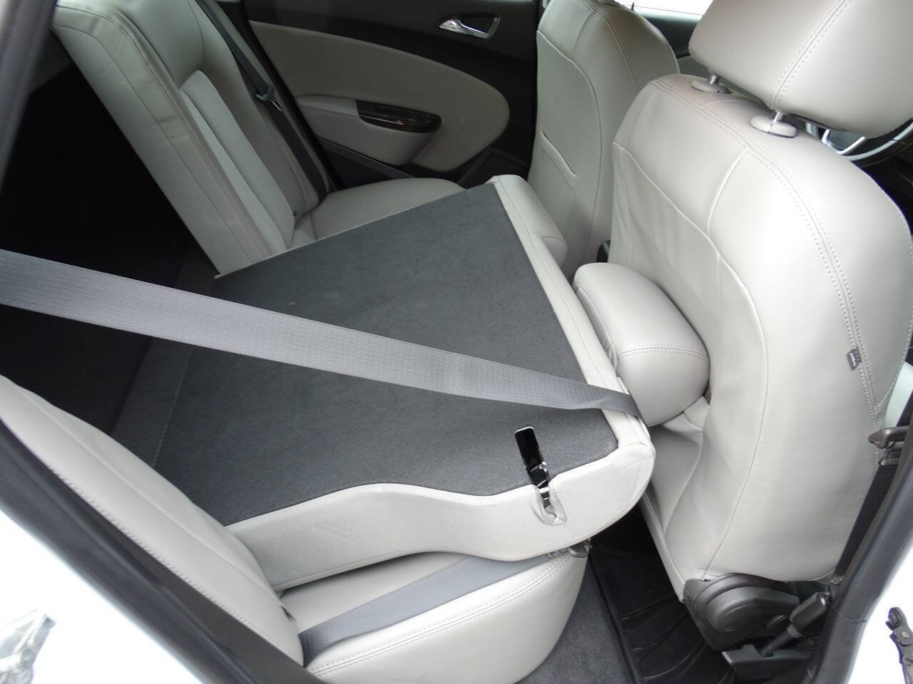 Used 2016 Buick Verano Convenience FWD image 30