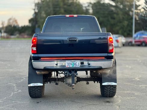 Used 2006 Chevrolet Silverado 2500 LT w/ Onstar Plus Package image 6