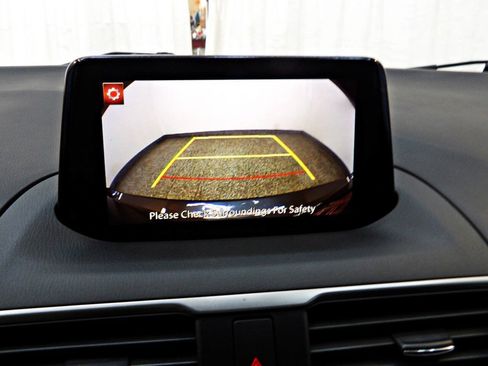 Used 2017 MAZDA MAZDA3 Sport FWD image 16