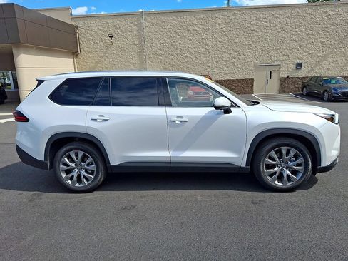 Used 2025 Toyota Grand Highlander FWD image 9