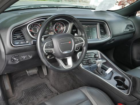 Used 2015 Dodge Challenger R/T w/ Quick Order Package 28D R/T RWD image 4