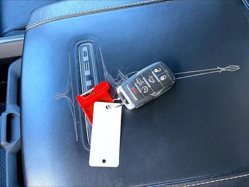 Used 2022 RAM 1500 Limited w/ Body-Colour Bumper Group image 33