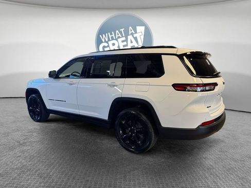 Used 2025 Jeep Grand Cherokee L Altitude image 6
