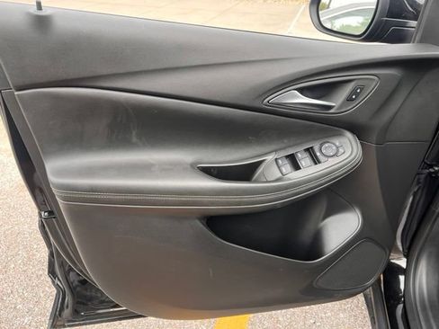 Used 2025 Buick Encore GX Preferred FWD image 9