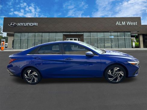 New 2026 Hyundai Elantra Limited image 4