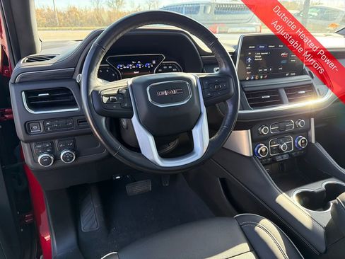 Used 2021 GMC Yukon SLT w/ SLT Premium Package image 16