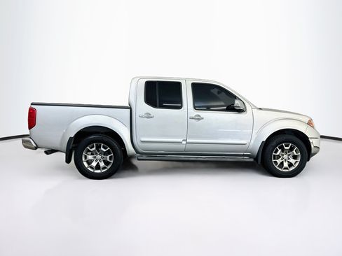 Used 2018 Nissan Frontier SL AWD/4WD image 10
