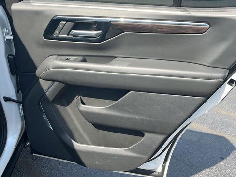 Used 2025 Chevrolet Tahoe Z71 image 25