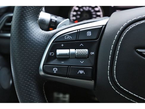 Used 2025 Genesis G70 3.3T Advanced w/ Sport Prestige Package image 17