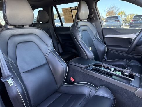 Used 2022 Volvo XC90 T8 R-Design w/ Advanced Package image 35