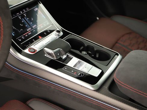 New 2026 Audi RS Q8 performance image 17