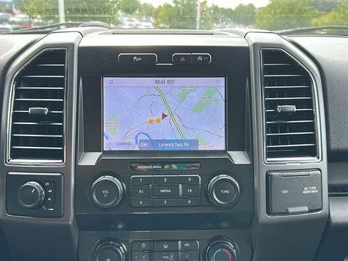 Used 2020 Ford F150 XLT w/ Equipment Group 302A Luxury AWD/4WD image 19